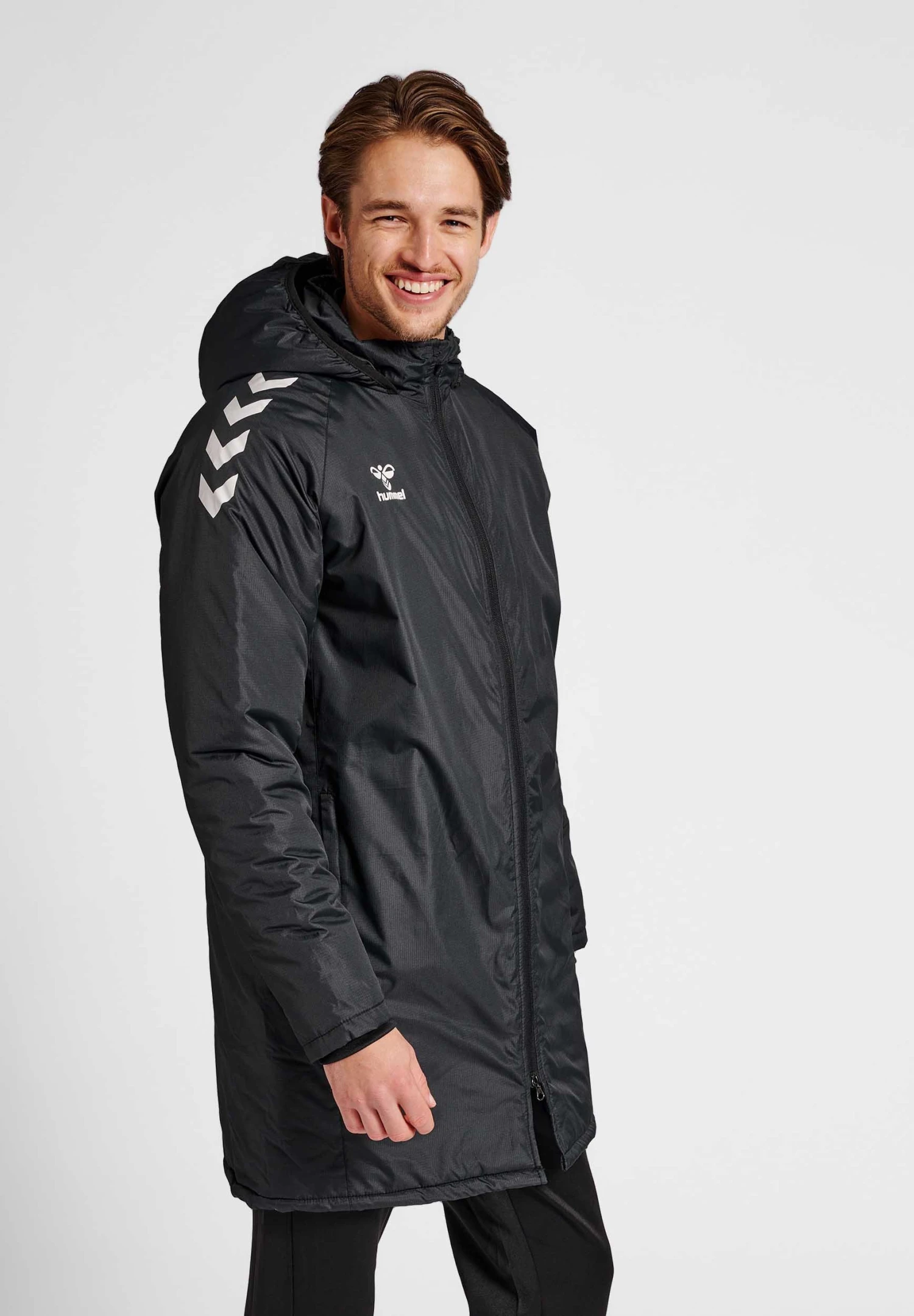 Hummel Bench- Winterjas - Black 1 Hummel Bench- Winterjas - Black